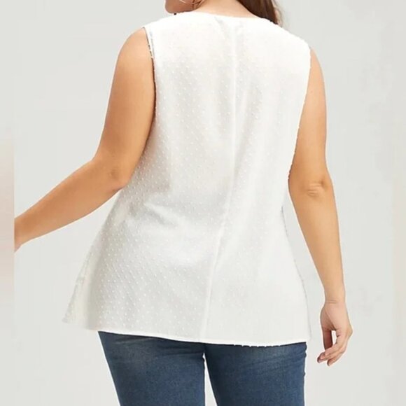 NWT BloomChic White Solid Embroidered Sleeveless Contrast Lace Tank Top 10/M - Picture 2 of 2